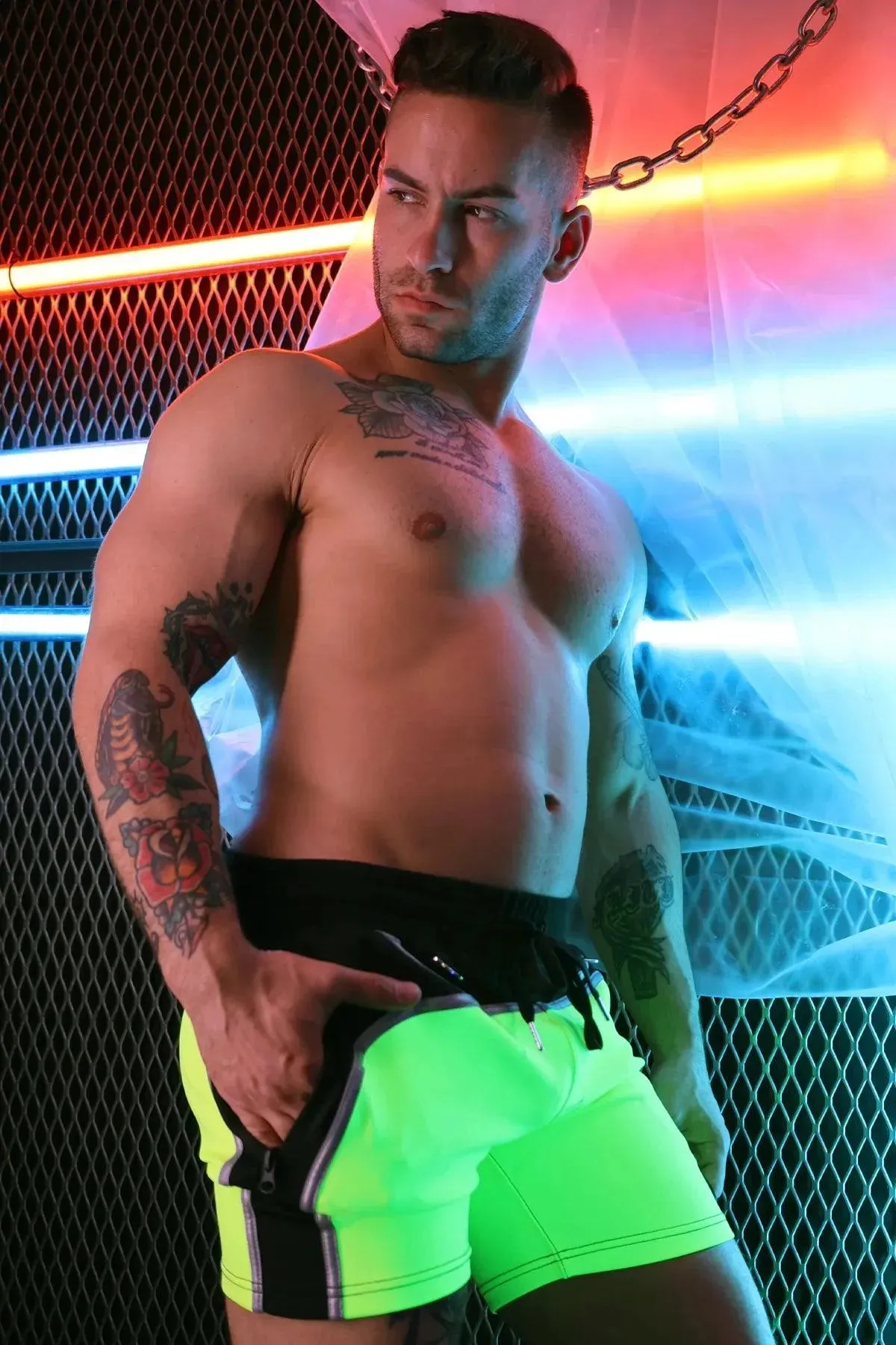AKIRA REFLECTIVE SHORTS NEON YELLOW